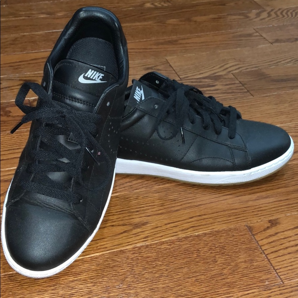 nike leather classic ultra trainers